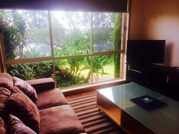 Australian Home Away @ East Doncaster Andersons Creek 1 - Accommodation Mount Tamborine 12