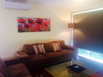 Australian Home Away @ East Doncaster Andersons Creek 1 - Accommodation Mount Tamborine 13