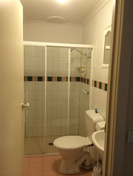 Box Hill Studios At Canterbury Gardens - Accommodation Mount Tamborine 3