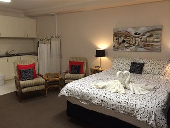 Box Hill Studios At Canterbury Gardens - Accommodation Mount Tamborine 14