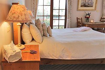 Strathearn Park Lodge - Accommodation Mount Tamborine 2