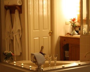 Strathearn Park Lodge - Accommodation Mount Tamborine 6