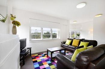 Albert Road Serviced Apartments - Accommodation Mount Tamborine 3