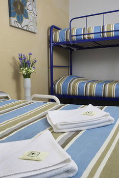 The George Street Hotel - Hostel - Accommodation Mount Tamborine 4