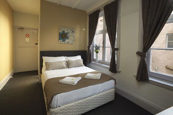 The George Street Hotel - Hostel - Accommodation Mount Tamborine 7