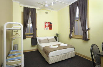 The George Street Hotel - Hostel - Accommodation Mount Tamborine 39
