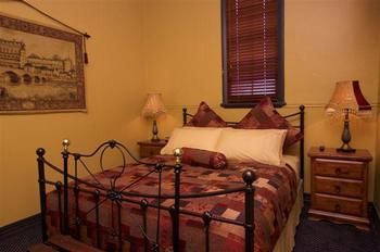 Church House B&B Gundagai - Accommodation Mount Tamborine 5