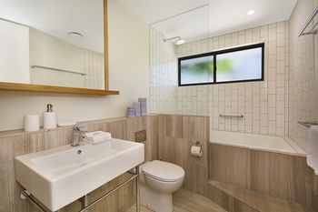 Jacaranda Noosa - Accommodation Mount Tamborine 4