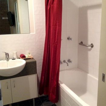 Ashton Townhouse Motel And Suites - Accommodation Mount Tamborine 12