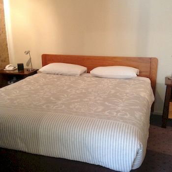 Ashton Townhouse Motel And Suites - Accommodation Mount Tamborine 13