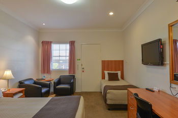 Cadman Motor Inn & Apartments - Accommodation Mount Tamborine 6