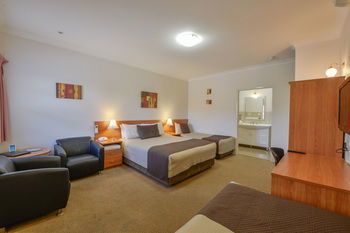 Cadman Motor Inn & Apartments - Accommodation Mount Tamborine 7
