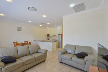 Cadman Motor Inn & Apartments - Accommodation Mount Tamborine 13
