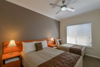 Cadman Motor Inn & Apartments - Accommodation Mount Tamborine 14