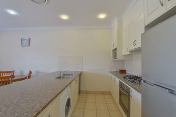 Cadman Motor Inn & Apartments - Accommodation Mount Tamborine 20