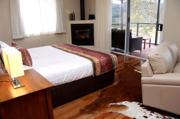 Yabbaloumba Retreat - Accommodation Mount Tamborine 4