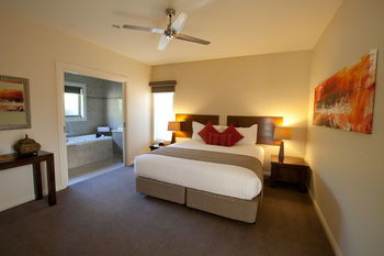 Wild Cattle Creek Estate - Accommodation Mount Tamborine 1