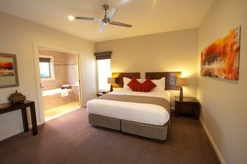 Wild Cattle Creek Estate - Accommodation Mount Tamborine 39