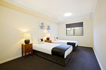 Astina Serviced Apartments - Central - Accommodation Mount Tamborine 4