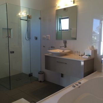 Chaucer Palms Boutique Bed & Breakfast - Accommodation Mount Tamborine 2