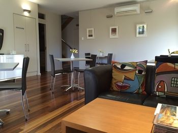 Chaucer Palms Boutique Bed & Breakfast - Accommodation Mount Tamborine 3