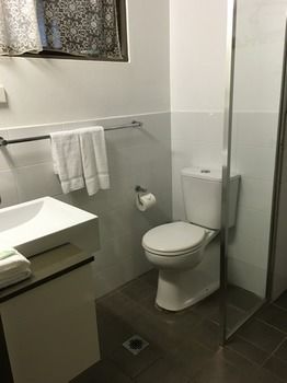 Avoca Beach Hotel & Resort - Accommodation Mount Tamborine 4