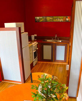 Valley Farm Vineyard Cottages - Accommodation Mount Tamborine 7