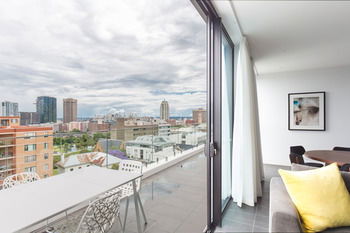 Apartment Hotel East Central - Accommodation Mount Tamborine 3