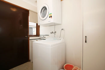 40 Thames Holiday Unit - Accommodation Mount Tamborine 11