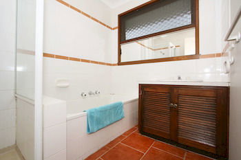 40 Thames Holiday Unit - Accommodation Mount Tamborine 15