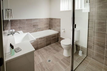 Wallsend Executive Apartments - Accommodation Mount Tamborine 2