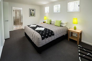 Wallsend Executive Apartments - Accommodation Mount Tamborine 14