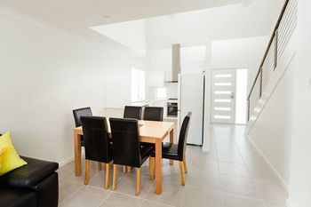 Wallsend Executive Apartments - Accommodation Mount Tamborine 26
