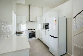 Wallsend Executive Apartments - Accommodation Mount Tamborine 28