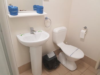 Bentley Waterfront Motel & Cottages - Accommodation Mount Tamborine 10