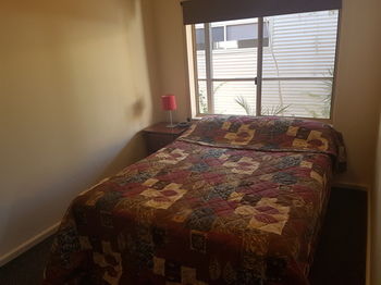 Bentley Waterfront Motel & Cottages - Accommodation Mount Tamborine 23