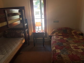 Bentley Waterfront Motel & Cottages - Accommodation Mount Tamborine 27