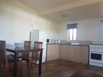 Bentley Waterfront Motel & Cottages - Accommodation Mount Tamborine 73