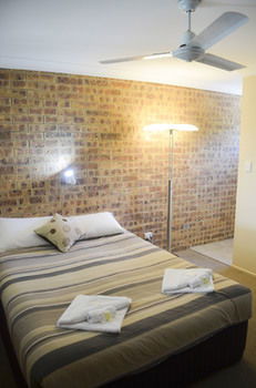 Golden Beach Motor Inn - Accommodation Mount Tamborine 8