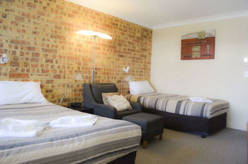 Golden Beach Motor Inn - Accommodation Mount Tamborine 9
