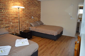 Golden Beach Motor Inn - Accommodation Mount Tamborine 21