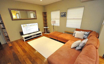 Glebe Furnished Apartments - Accommodation Mount Tamborine 14