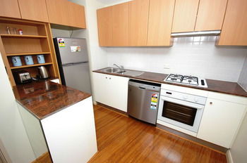 Homebush 57 Ben Furnished Apartment - Accommodation Mount Tamborine 3