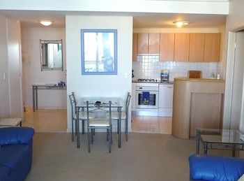 Homebush Bay 125 Ben Furnished Apartment - Accommodation Mount Tamborine 6