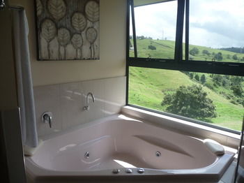 Bald Knob QLD Accommodation Mount Tamborine