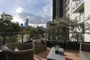 Platinum Apartments On Whiteman St - Accommodation Mount Tamborine 1