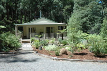 Myers Creek Cascades Luxury Cottages - Accommodation Mount Tamborine 3