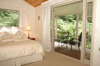 Myers Creek Cascades Luxury Cottages - Accommodation Mount Tamborine 30
