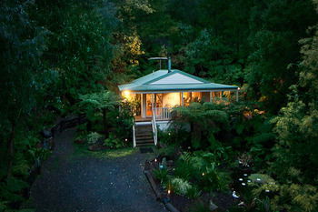Myers Creek Cascades Luxury Cottages - Accommodation Mount Tamborine 31
