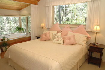 Myers Creek Cascades Luxury Cottages - Accommodation Mount Tamborine 35